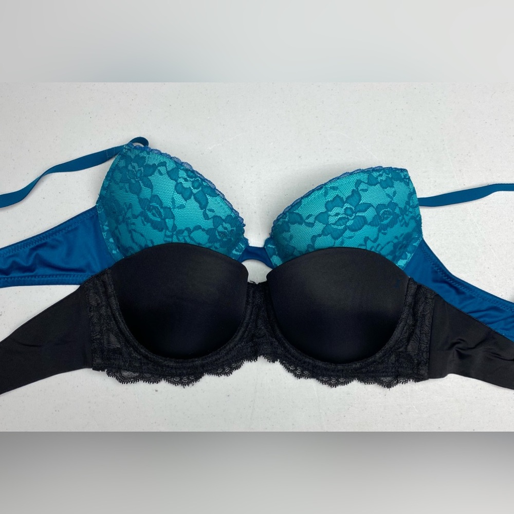 2 Bras for the price of 1: BLU/BLK ISSUES, 32B *P1057